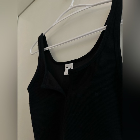 TNA- black tank - Picture 2 of 4